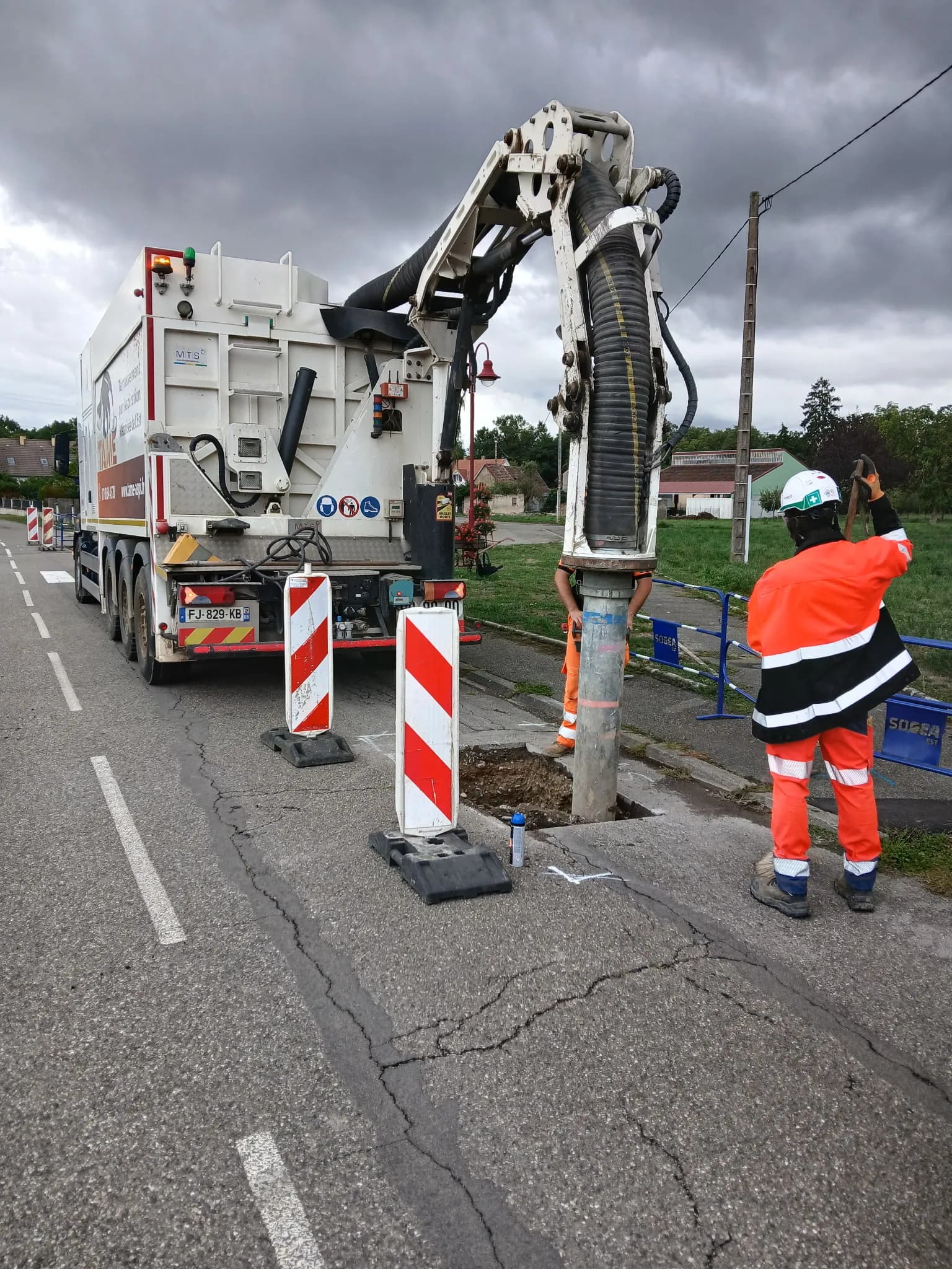 Réalisation des sondages au camion aspirateur